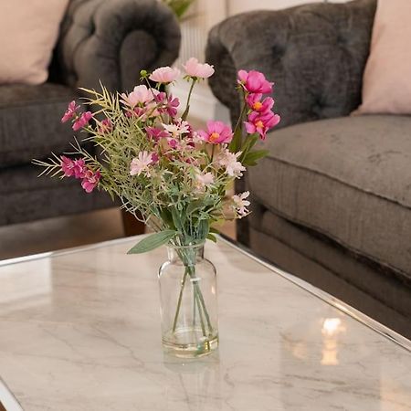 Prenton House, 3Br Close To Liverpool Birkenhead Ngoại thất bức ảnh